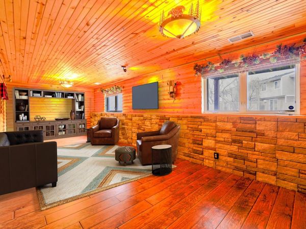 563 Milwaukee Road, Shakopee, MN 55379