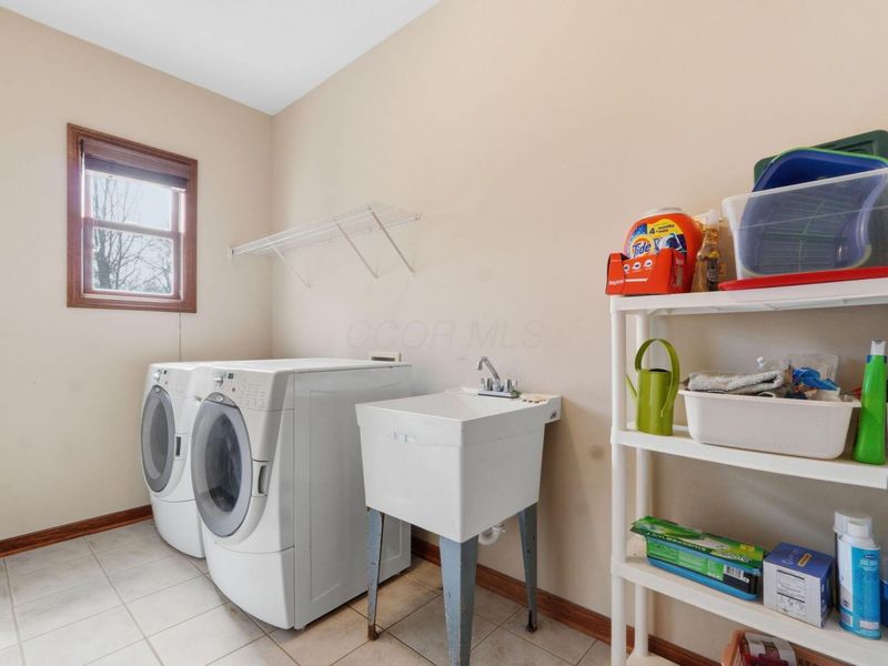 7031 Bold Forbes Court, Blacklick, OH 43004 Photo 16