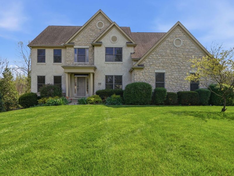 7031 Bold Forbes Court, Blacklick, OH 43004 Photo 2