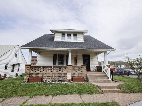 1422 Elm Street, Coshocton, OH 43812