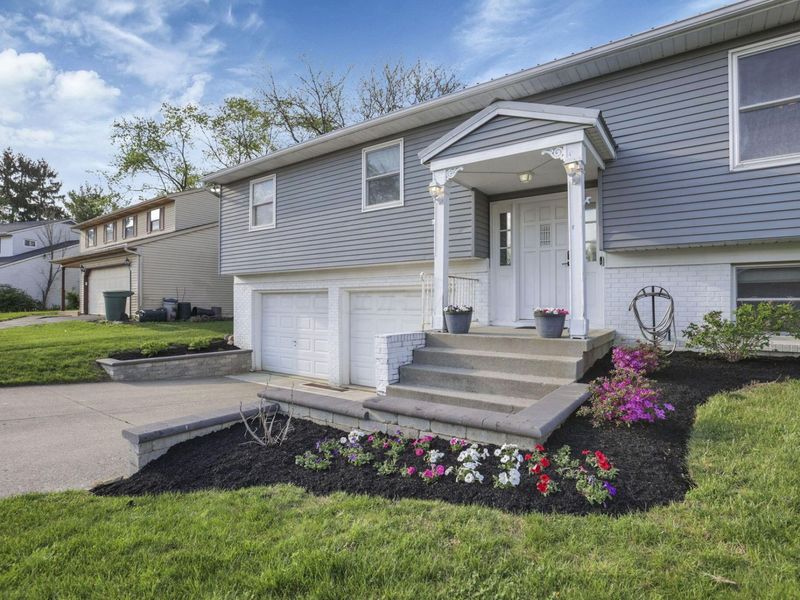 2886 Scotch Pine Court, Columbus, OH 43231 Photo 3