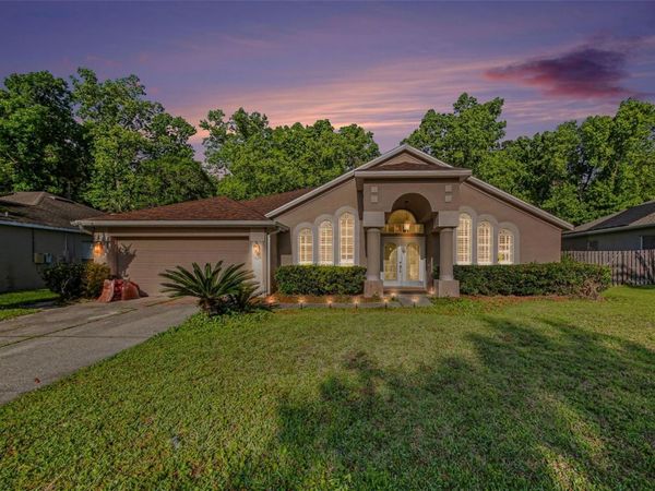 1054 WINDING WATERS CIRCLE, WINTER SPRINGS, FL 32708