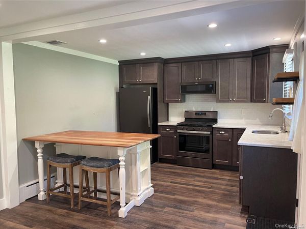 77 Boulevard Avenue , Greenlawn, NY 11740