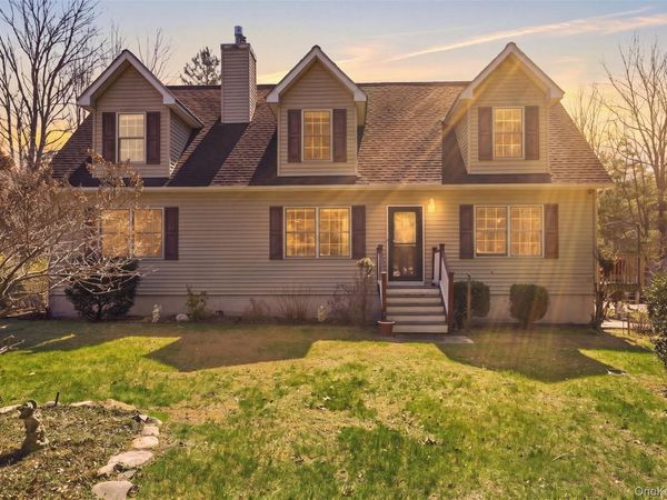 944 Us Route 209, Cuddebackville, NY 12729