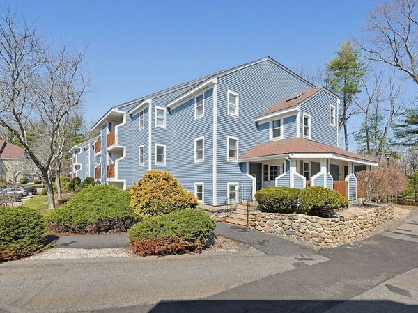 112 Heritage Dr, Unit 112, Northbridge, MA 01588