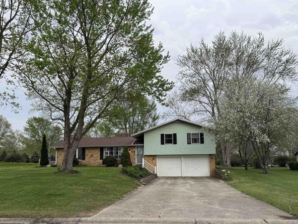 3011 E Kendall Lane, Muncie, IN 47303