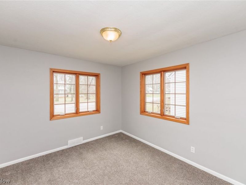 762 E 305th Street, Willowick, OH 44095 Photo 12