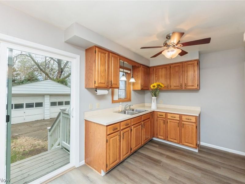 762 E 305th Street, Willowick, OH 44095 Photo 4