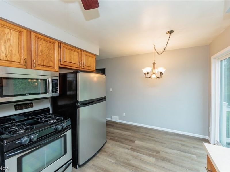 762 E 305th Street, Willowick, OH 44095 Photo 7