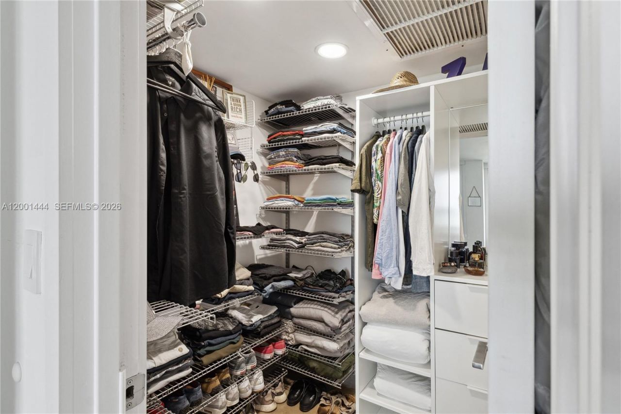 1670 Lincoln Ct, Unit PH-E, Miami Beach, FL 33139 Photo