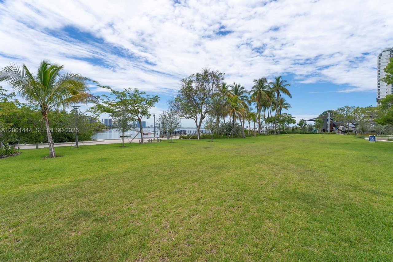 1670 Lincoln Ct, Unit PH-E, Miami Beach, FL 33139 Photo