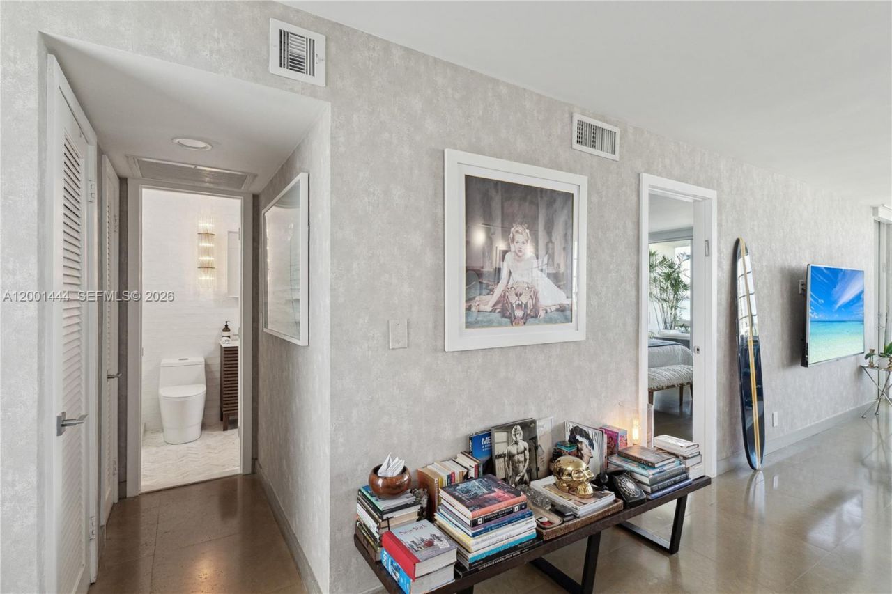 1670 Lincoln Ct, Unit PH-E, Miami Beach, FL 33139 Photo