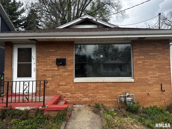 1131 W NOWLAND Avenue, Peoria, IL 61604