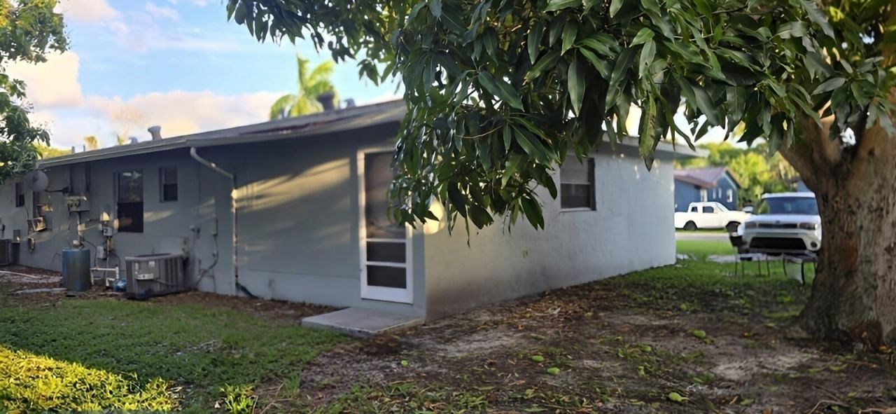 233 SE 26th Avenue, Boynton Beach, FL 33435 Photo