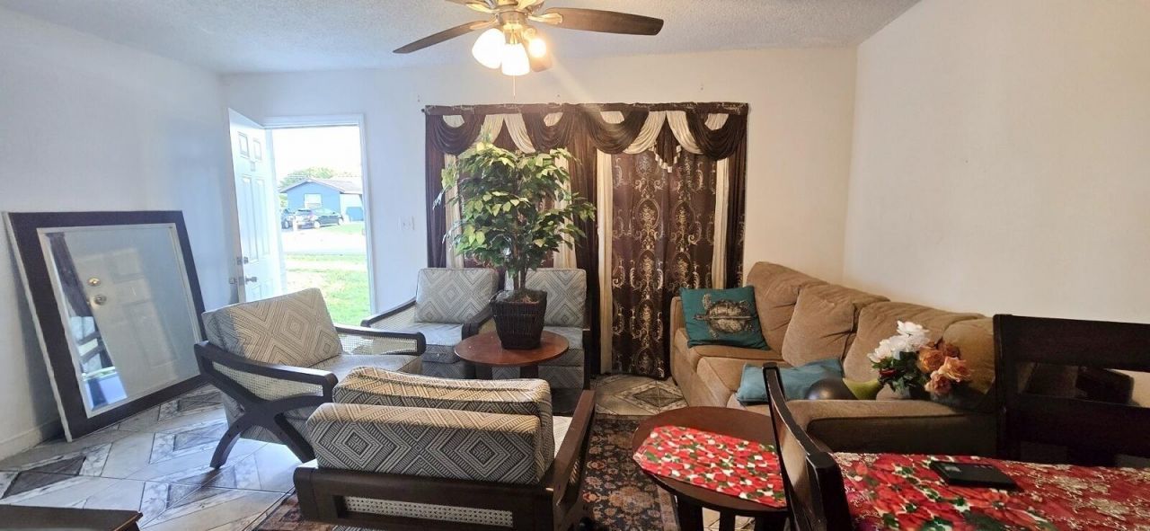 233 SE 26th Avenue, Boynton Beach, FL 33435 Photo