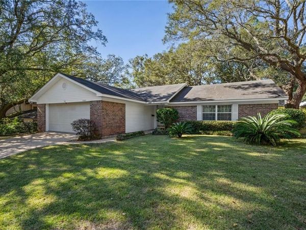 2636 Old Dobbin Drive E, Mobile, AL 36695