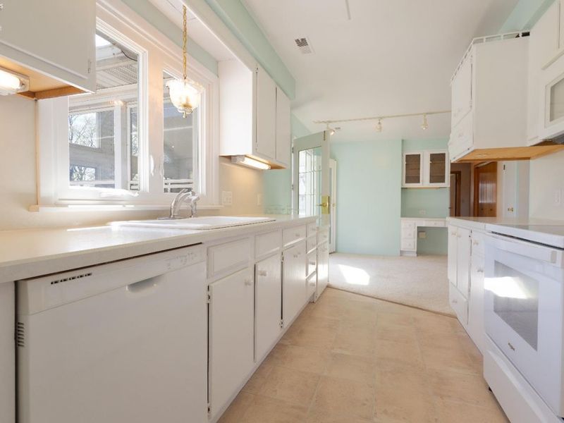 4009 E Broadway Road, Willard, OH 44890 Photo 9