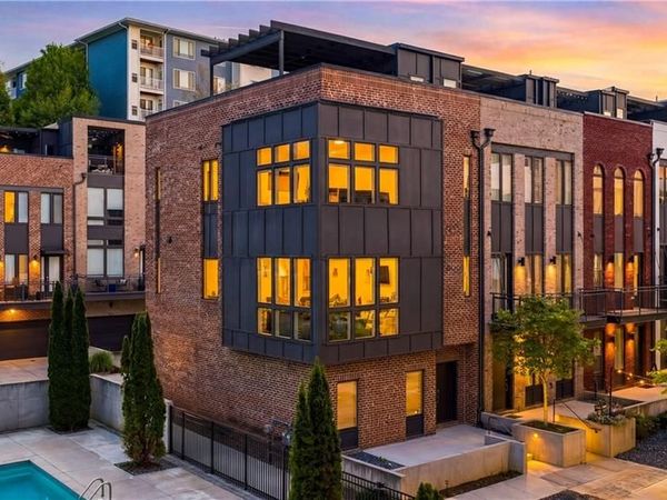 1296 Chelsea Circle NW, Atlanta, GA 30318