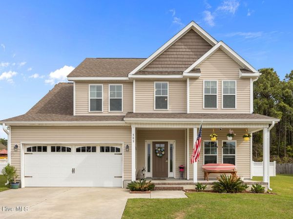 505 Diamond Ridge Court, Hubert, NC 28539