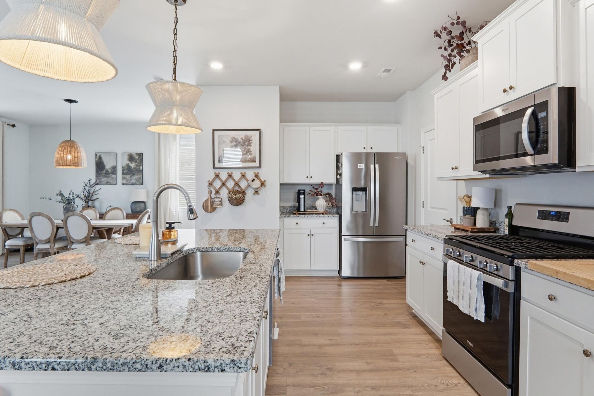 190 E Pinckney Street Photo 13