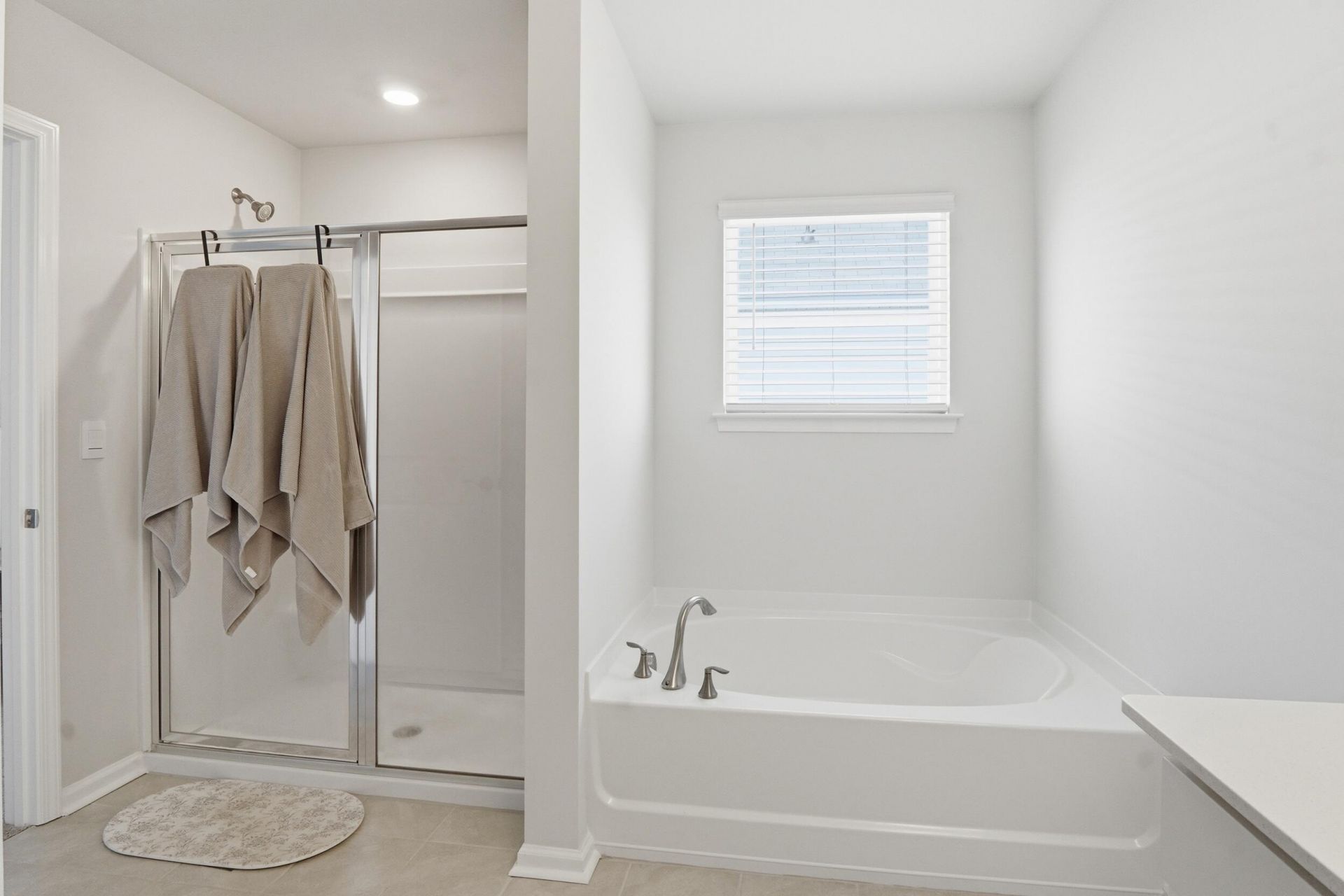 190 E Pinckney Street Photo 36