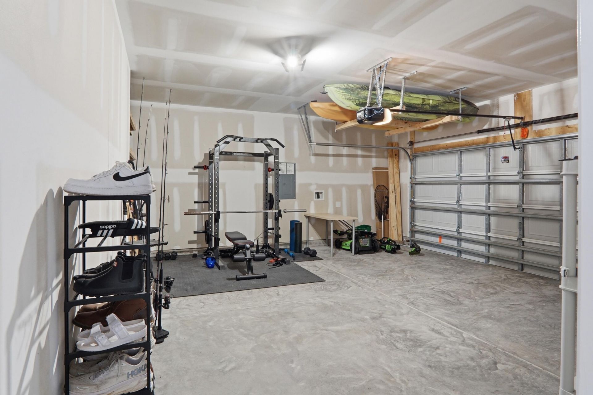 190 E Pinckney Street Photo 40