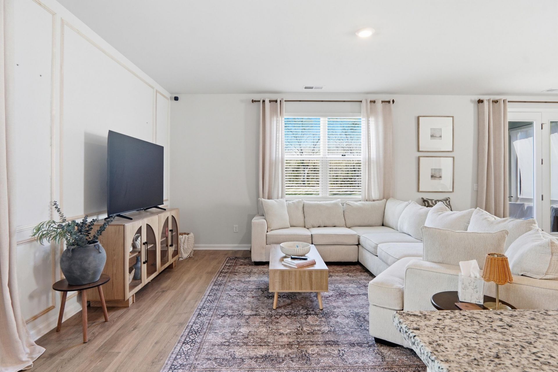 190 E Pinckney Street Photo 7