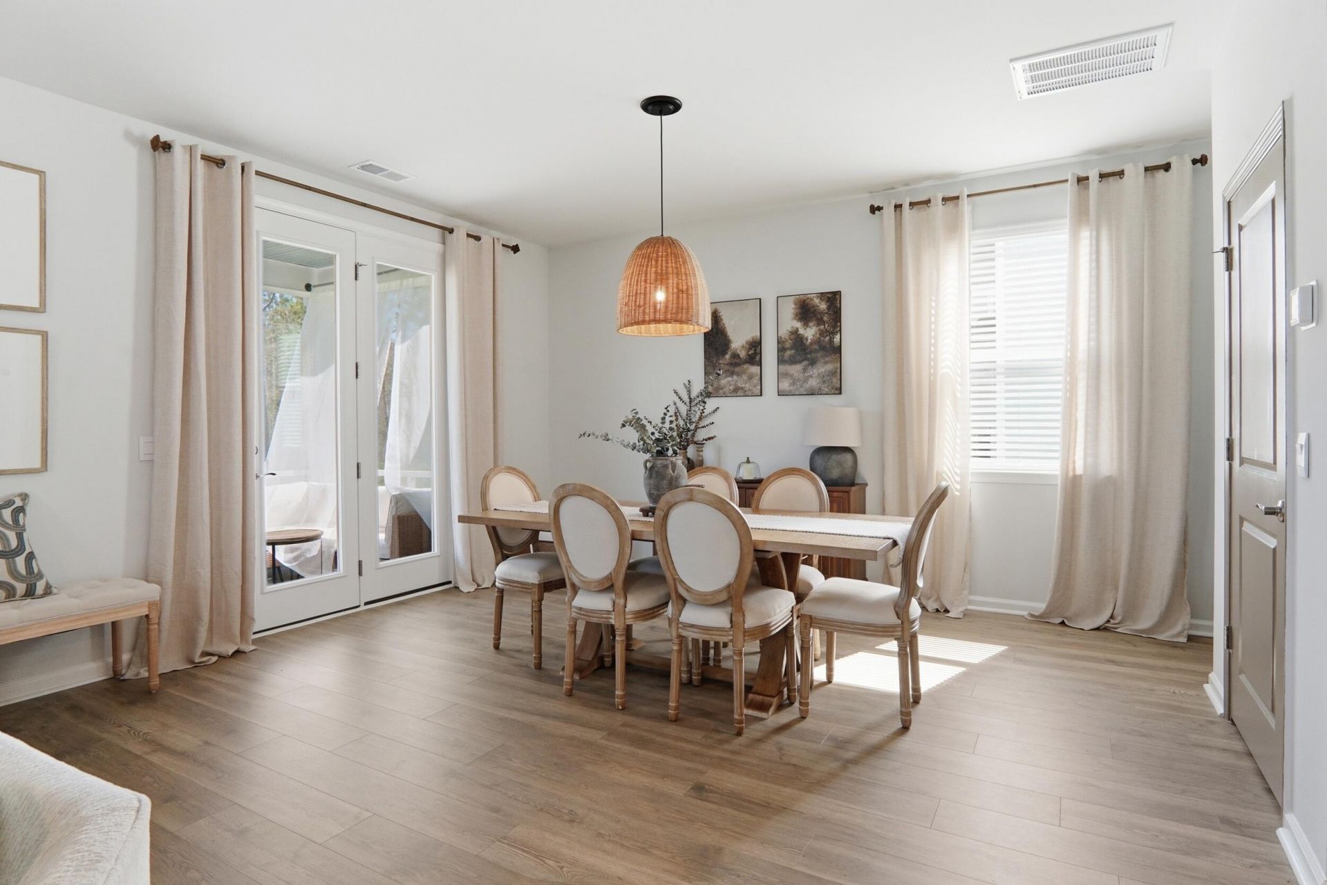 190 E Pinckney Street Photo 9