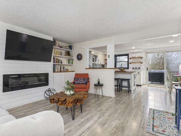 60 Brown Street, Unit 17, Kennebunk, ME 04043