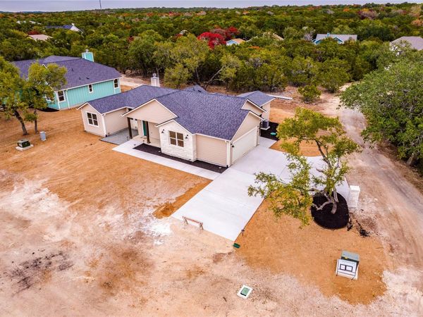 10 Mesquite TRL, Wimberley, TX 78676