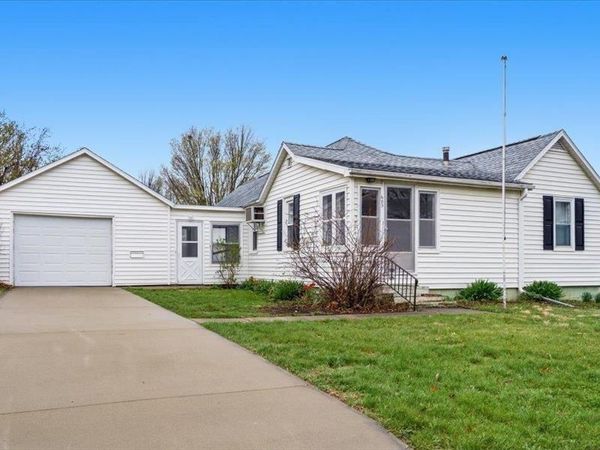 605 Pine Street, Reinbeck, IA 50669