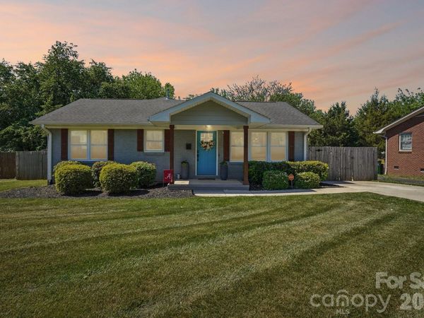 4238 Donnybrook Place, Charlotte, NC 28205