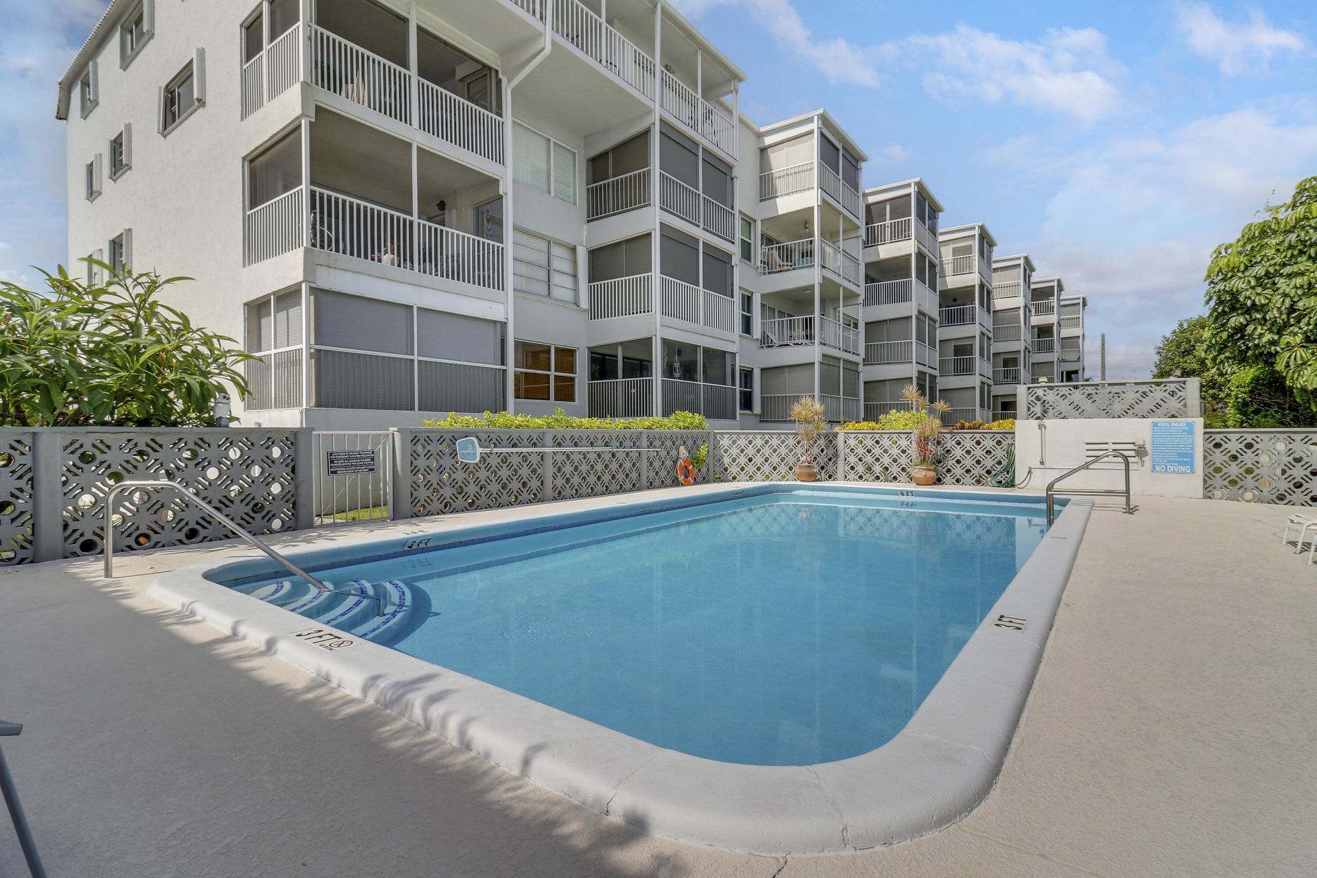 155 Yacht Club Drive, Unit 107, North Palm Beach, FL 33408 Photo