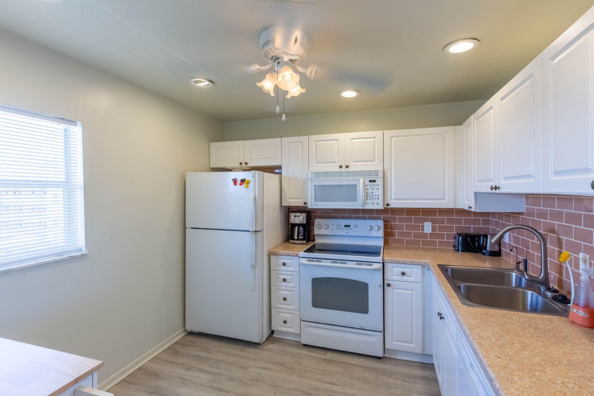 2615 NE 1st Court, Unit 411, Boynton Beach, FL 33435 Photo