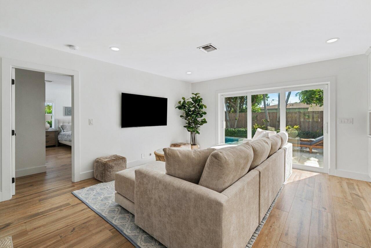 300 Lytle Street, West Palm Beach, FL 33405 Photo