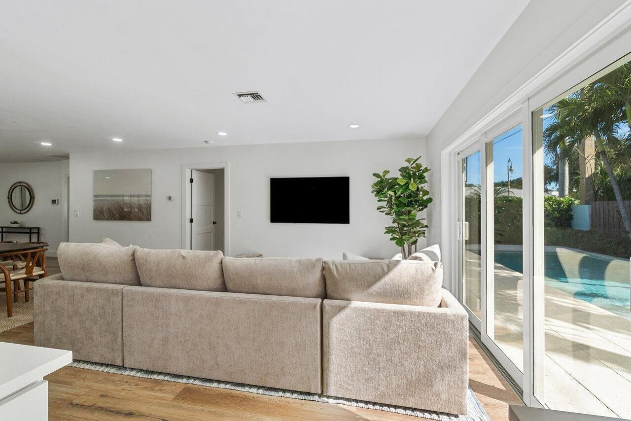 300 Lytle Street, West Palm Beach, FL 33405 Photo