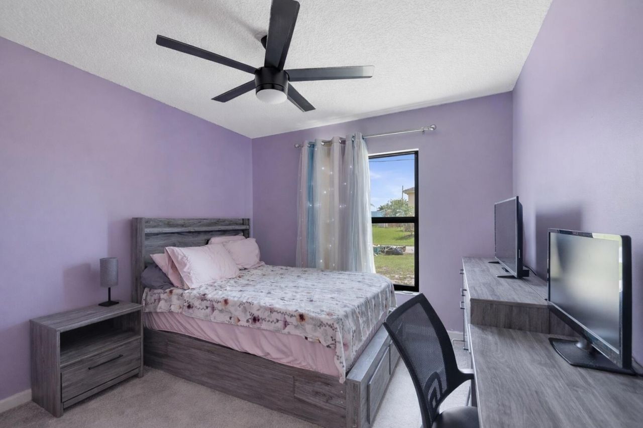 825 SW Koler Avenue, Port Saint Lucie, FL 34953 Photo