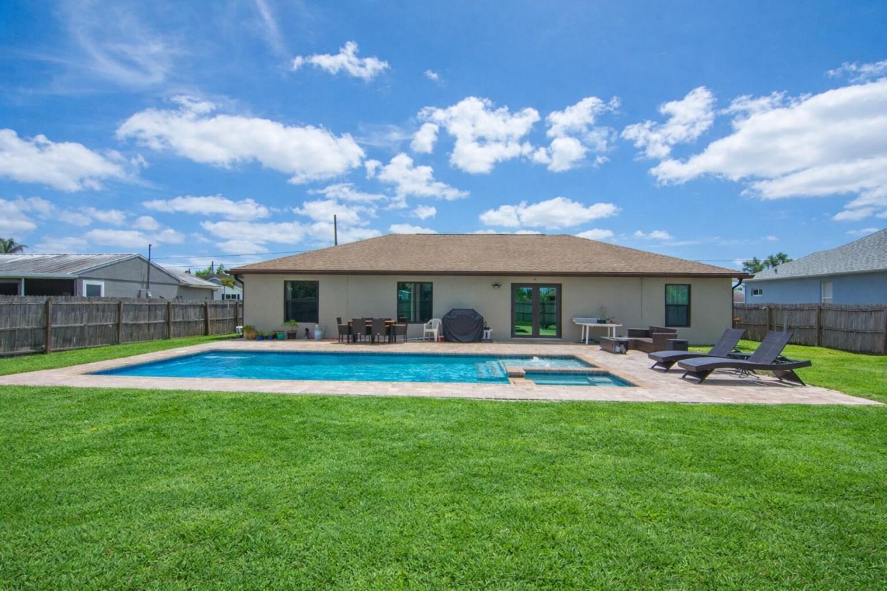 825 SW Koler Avenue, Port Saint Lucie, FL 34953 Photo