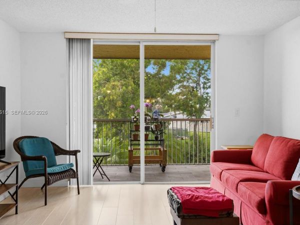 6870 Royal Palm Blvd , Unit 209M, Margate, FL 33063