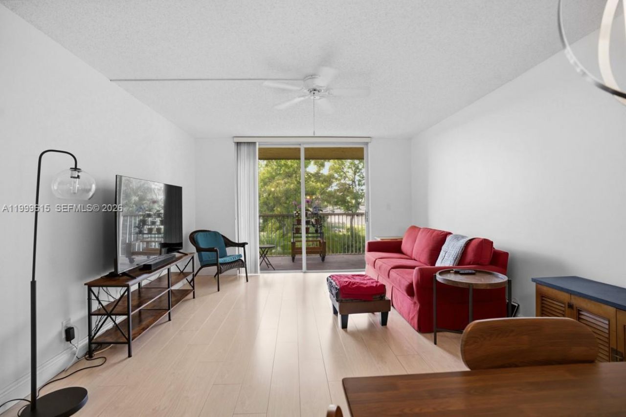 6870 Royal Palm Blvd, Unit 209M, Margate, FL 33063 Photo