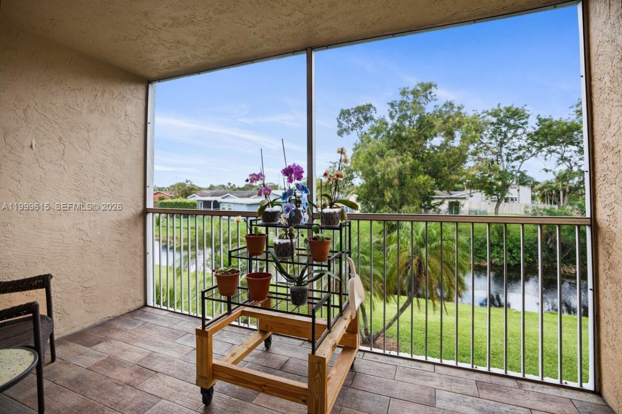 6870 Royal Palm Blvd, Unit 209M, Margate, FL 33063 Photo