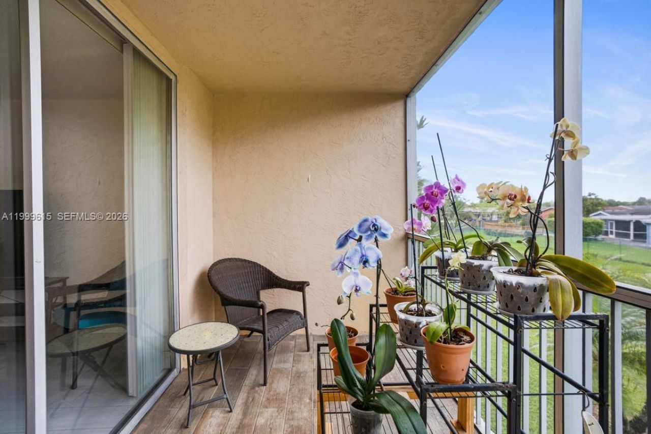 6870 Royal Palm Blvd, Unit 209M, Margate, FL 33063 Photo