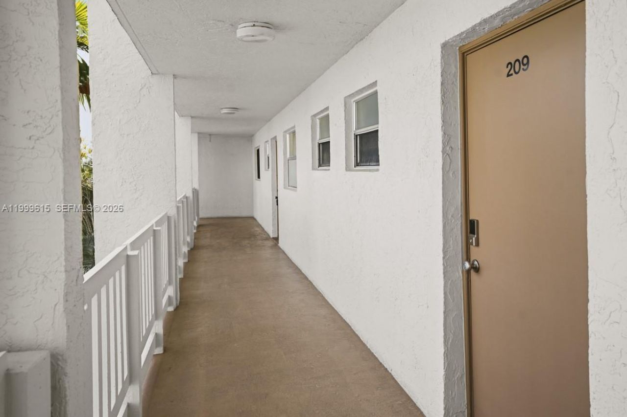 6870 Royal Palm Blvd, Unit 209M, Margate, FL 33063 Photo