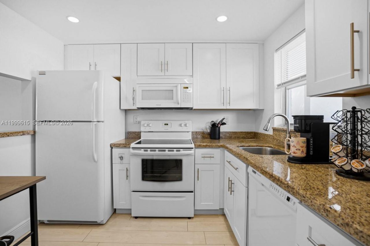 6870 Royal Palm Blvd, Unit 209M, Margate, FL 33063 Photo