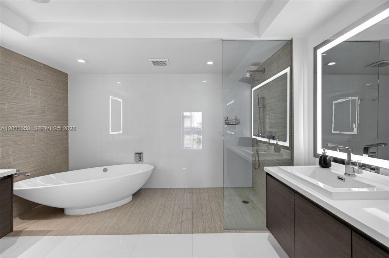 300 Sunny Isles Blvd, Unit 4-807, Sunny Isles Beach, FL 33160 Photo