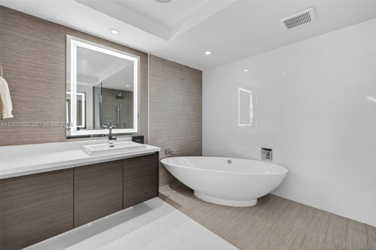 300 Sunny Isles Blvd, Unit 4-807, Sunny Isles Beach, FL 33160 Photo