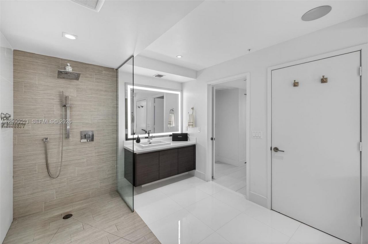 300 Sunny Isles Blvd, Unit 4-807, Sunny Isles Beach, FL 33160 Photo