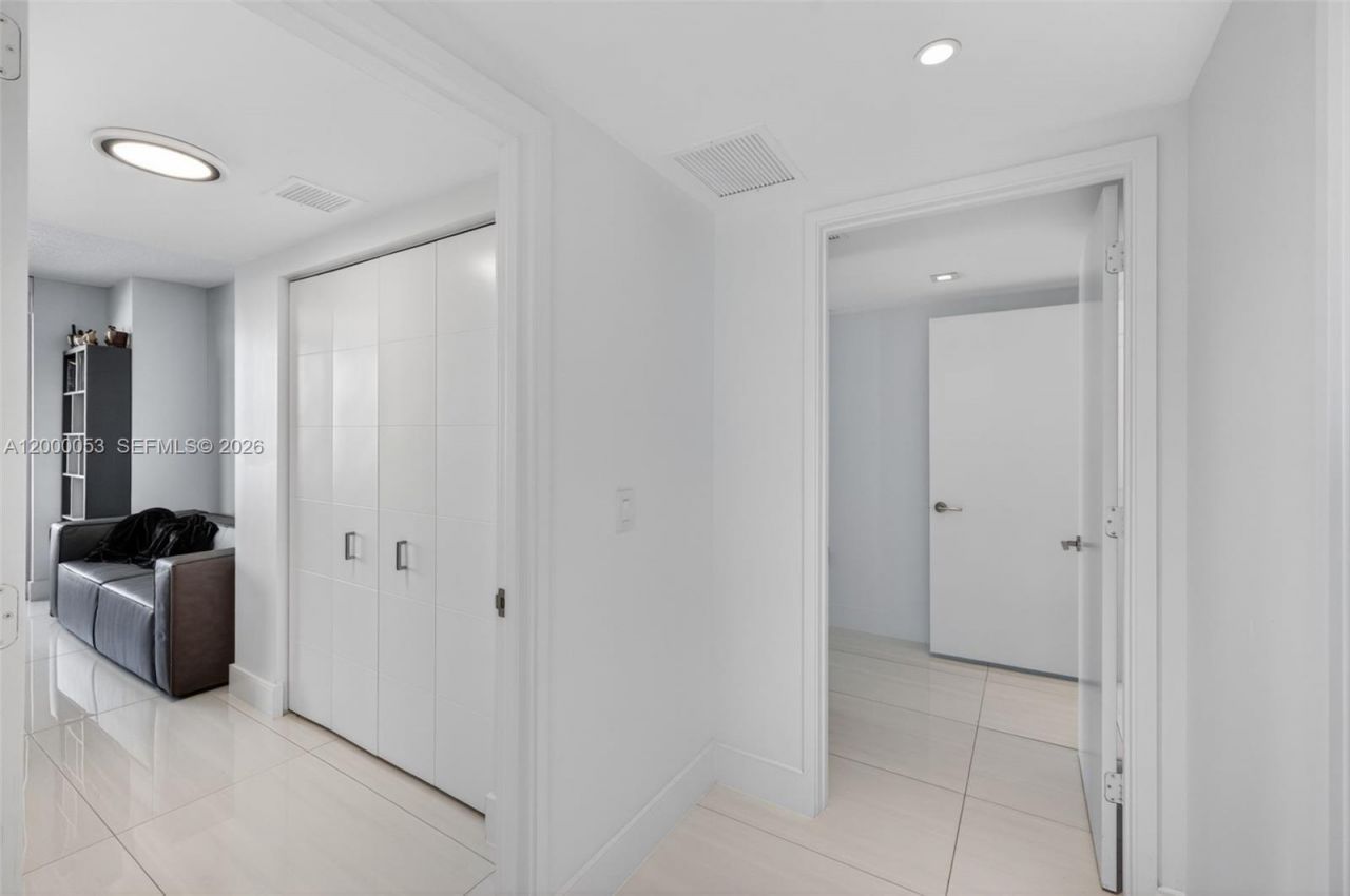 300 Sunny Isles Blvd, Unit 4-807, Sunny Isles Beach, FL 33160 Photo