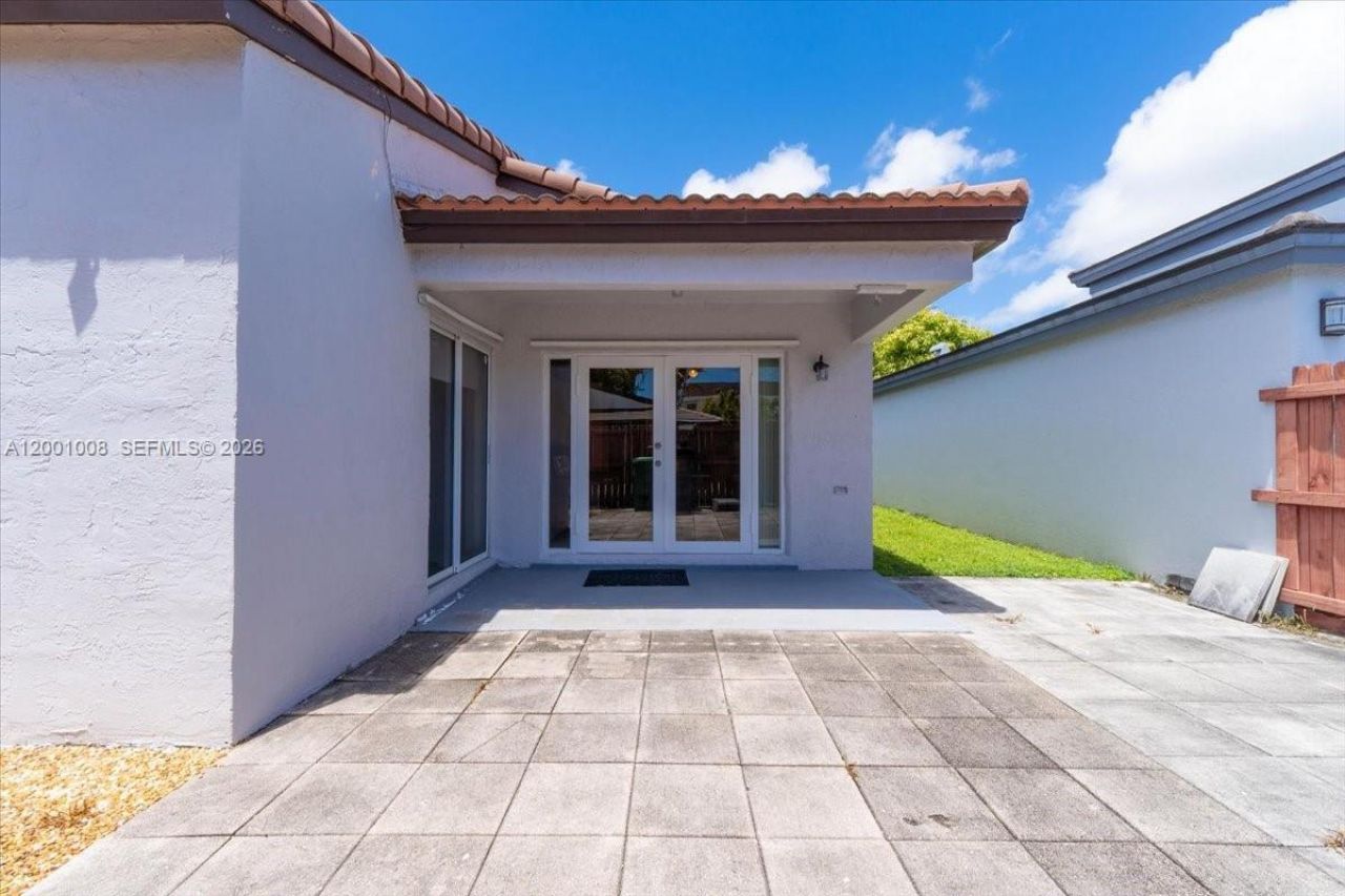 10959 SW 72nd Ter, Miami, FL 33173 Photo