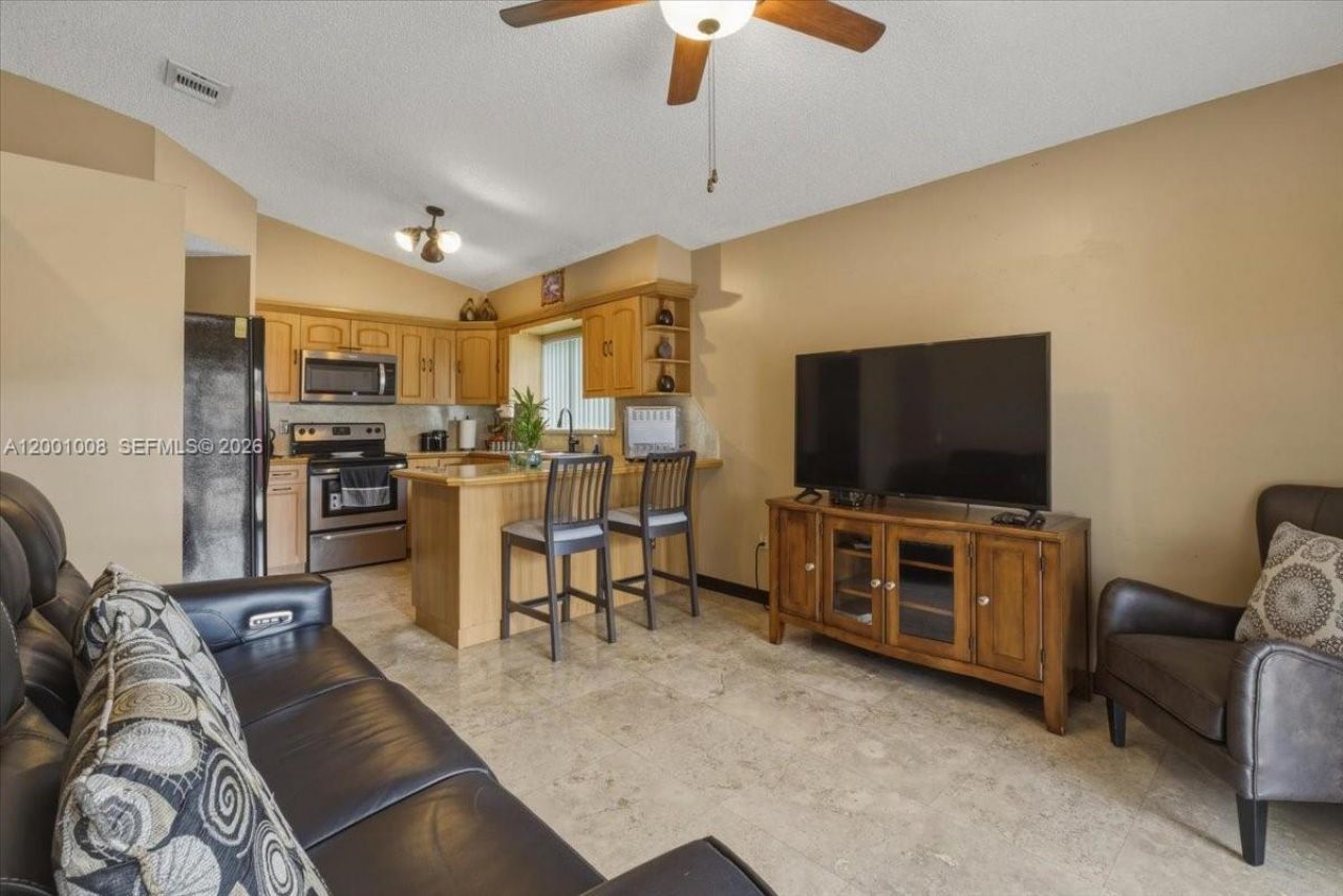 10959 SW 72nd Ter, Miami, FL 33173 Photo